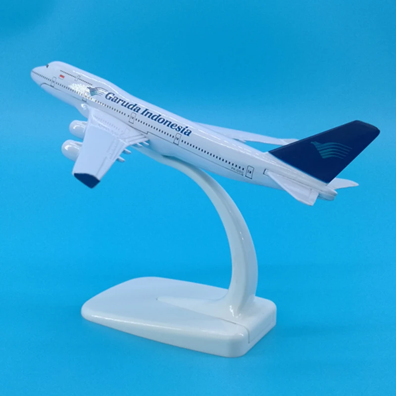 

1:400 Scale 16cm Garuda Indonesia Airways Alloy Metal Plane Model Boeing B747 Airlines Airplane Aircraft Gift Collectible