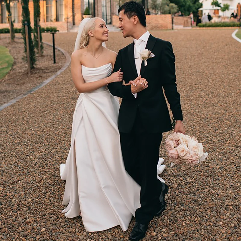 Vestido de novia fruncido con escote drapeado sin tirantes, cola de barrido, plisado, hecho a medida, falda de pétalo en capas Simple, vestido de novia