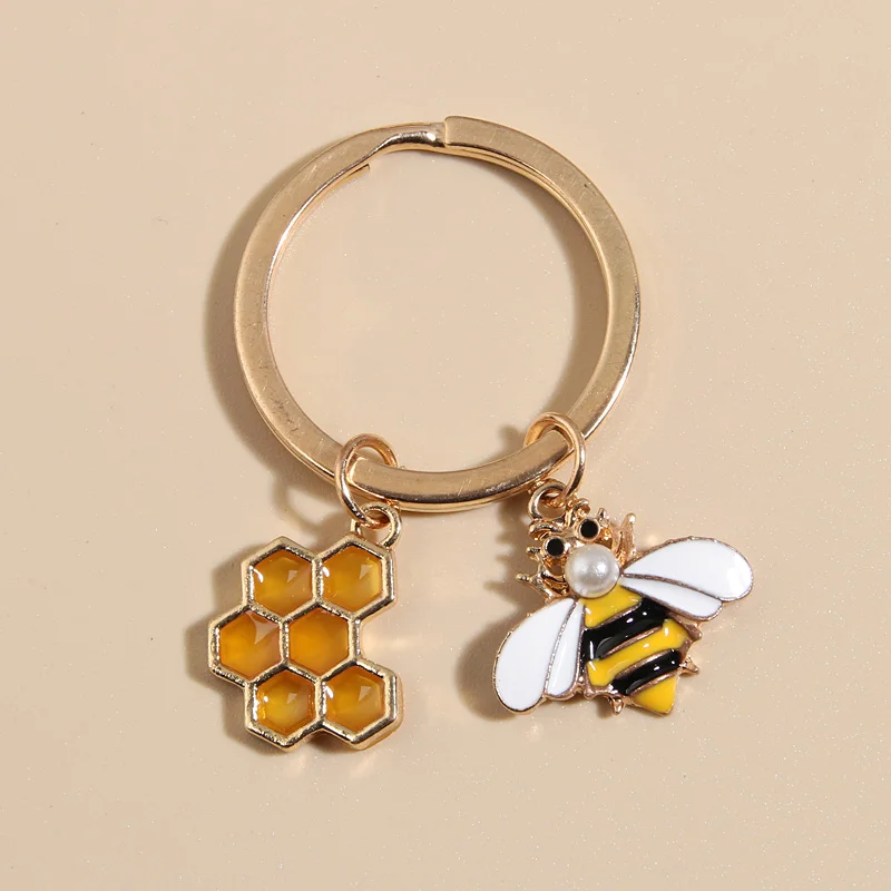 Cute Keychain Bee Honeycomb Heart Flower Key Ring Garden Key Chains Souvenir Gifts For Women Men Handbag Accessorie Jewelry