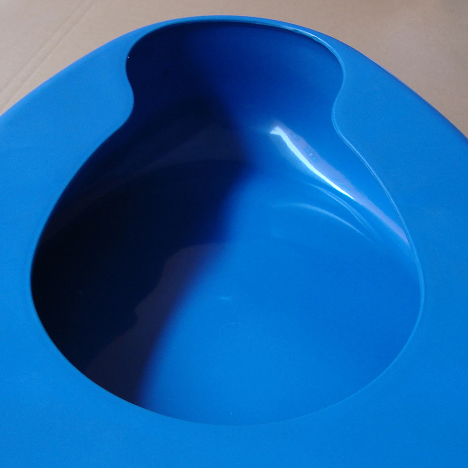 Blue Bedpan Seat Urinal for Bedridden Patient Elderly Care,Reusable Easy to Clean Patient Home Bed Pan