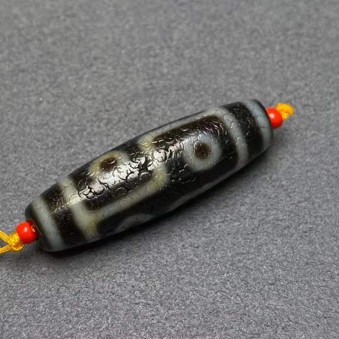 1pcs/lot natural old agate dzi beads high-quality high-end temples Tibet area Weathered Horseshoe rare precious accessories gem