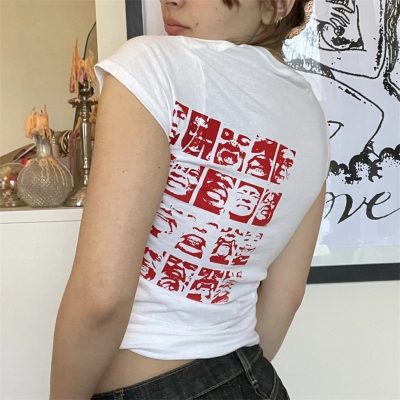 شينغتشينغ القوطية صورة طباعة تي شيرت الجمالية قصيرة الأكمام تعرق تي شيرت Harajuku الشارع الشهير الأبيض المحاصيل الأعلى النساء الملابس