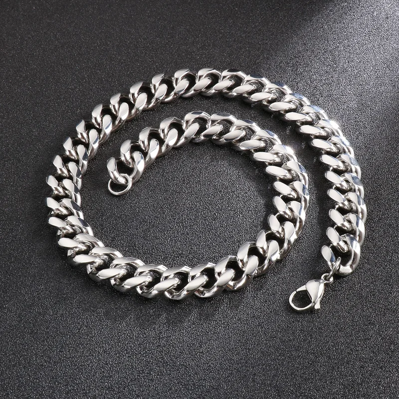 

European and American hot selling stainless steel Cuban chain necklace men's domineering trendy stage titanium steel accessories