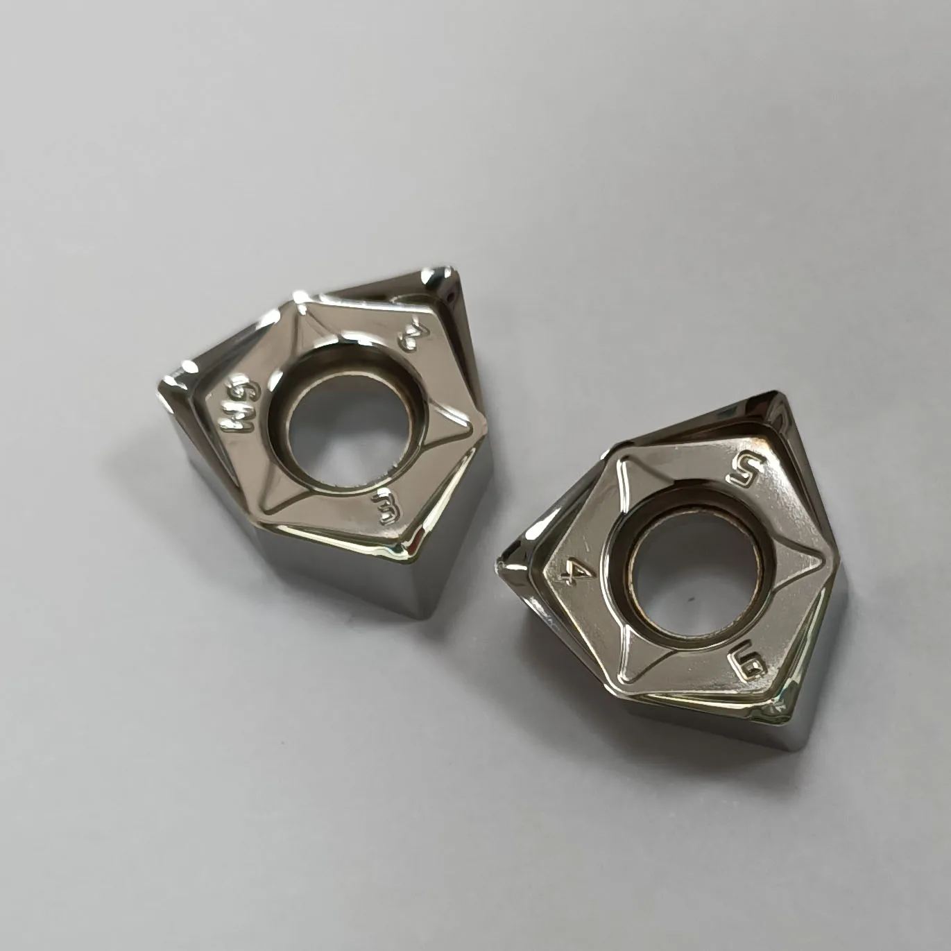 Phay CNC Công Cụ Chèn Lưỡi Dao WNMU080608-GM Cho Nhôm Đồng Roughing Gia Công
