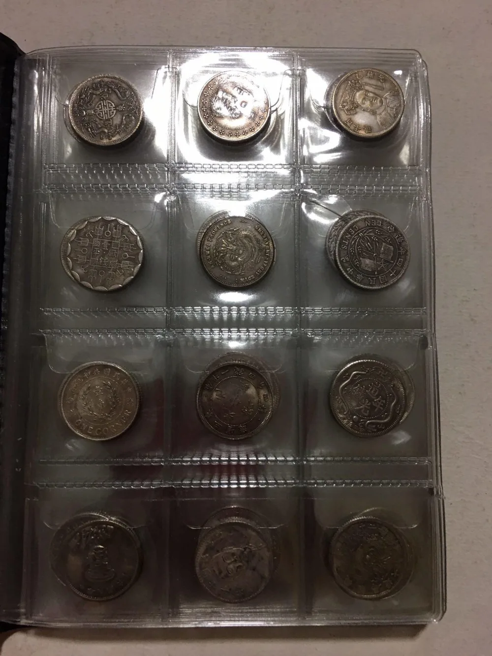 China Old Coin Silver Coin Collection Set 120 Pes (the outer skin color is random)