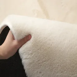 Faux Rabbit Fur Rug Non Slip Bedside Mat Floor Carpets for Living Room Large Fluffy Rugs Bedroom Living Room Decor Super Soft