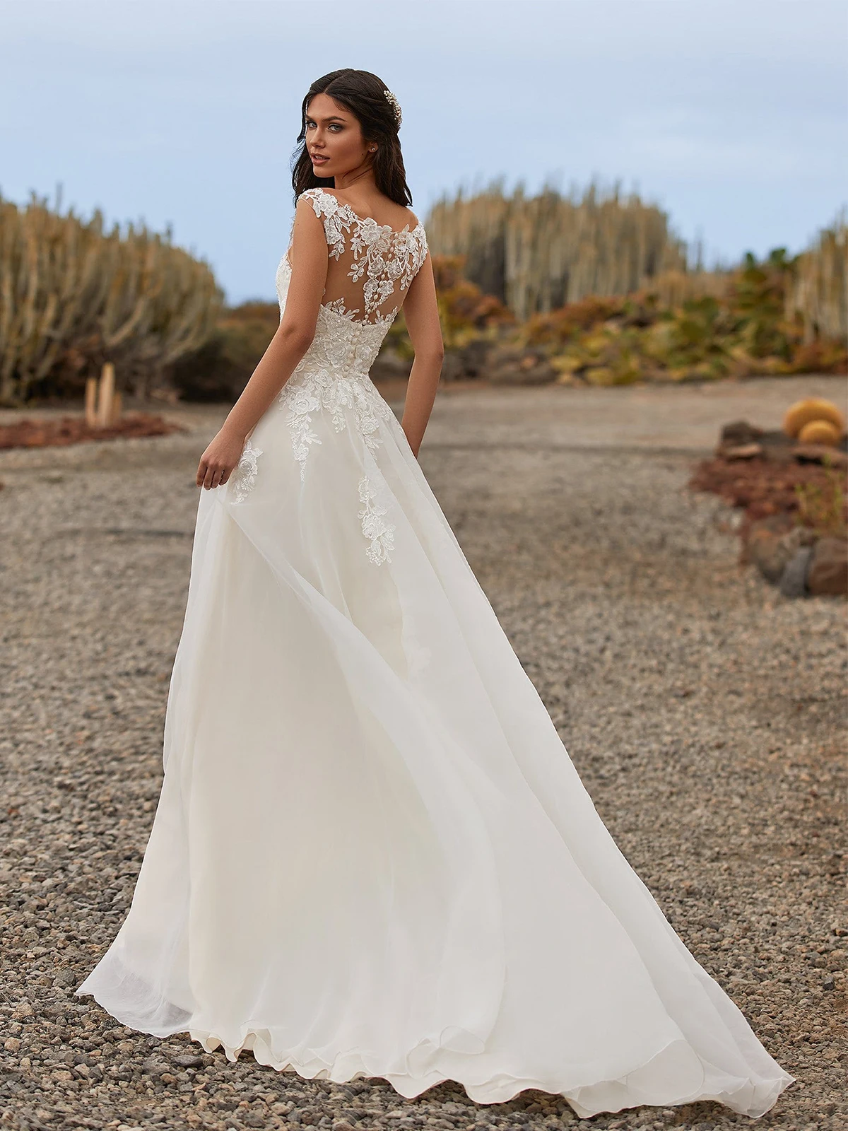 Abito da sposa da spiaggia con applicazioni in Tulle con scollo a v trasparente lunghezza del pavimento posteriore abito da sposa di lusso in pizzo principessa servizio fotografico su misura