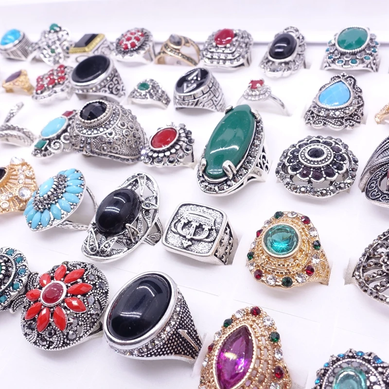 MixMax 50pcs/box Womens Rings Vintage Jewelry Mix Styles Party Favor Gifts Wholesale Lot with a Display Box Gold Silver Plated