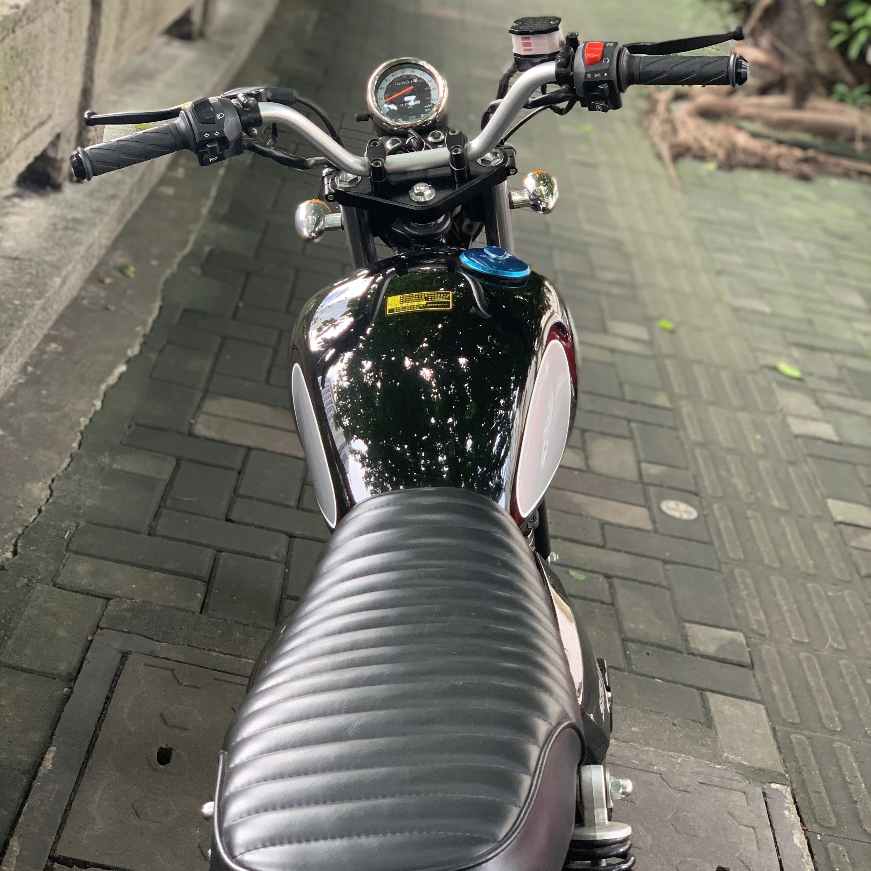 Motorcycle Handlebar 22mm Aluminum Alloy Steering Wheel Retro Motorbike Rise Up Handlebar 7/8\'\' for Honda Yamaha Suzuki Kawasaki