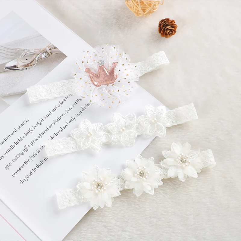 Baby-Stirnband mit Blumen und Schleifen, Kronen-Haarband, Schleifenknoten, Niedliche Kopfbedeckung für Mädchen, Foto-Requisite, 3 Stück/Set – Detail 2