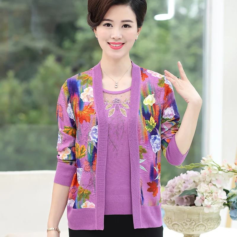 

Middle-aged and elderly women's two-piece spring and autumn sweater shirt bottoming thin jacket short-sleeved T-shirt two-piece