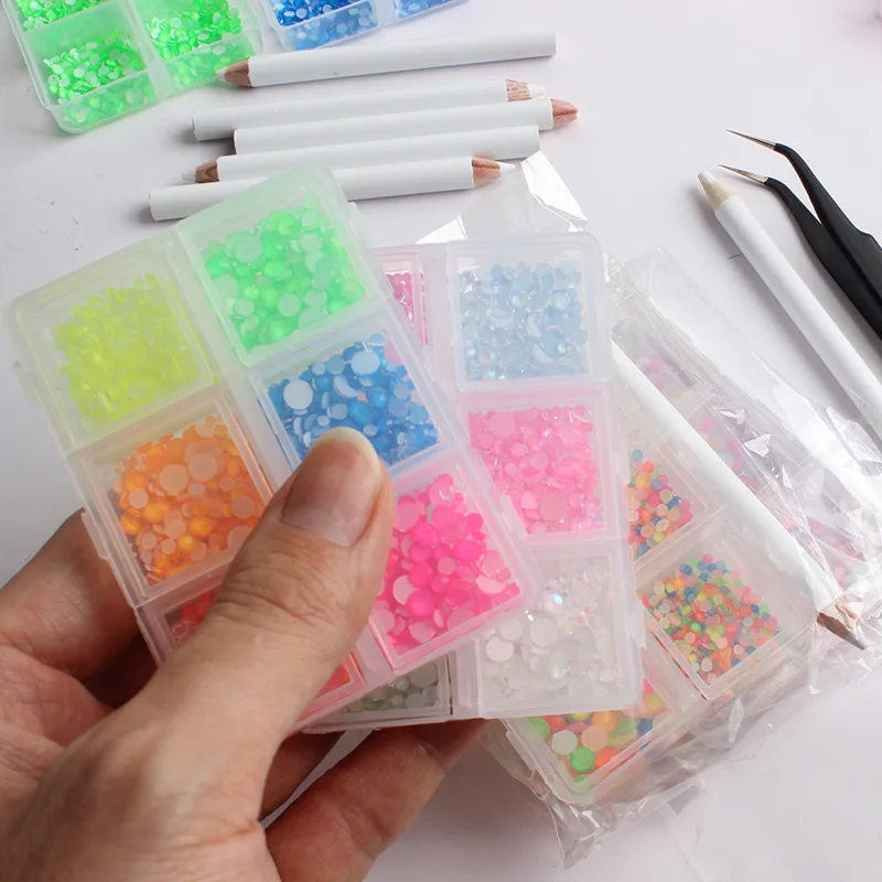 New sale 6 Grid Box Nail art Rhinestone 6 Sizes and colors Mixed for DIY 3D nail art decoration