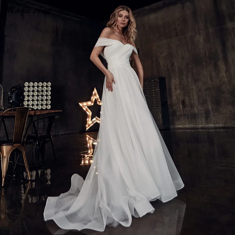 Magic Awn abiti da sposa eleganti con spalle scoperte pieghe semplici Boho A-Line Tulle Country abiti da sposa Robe De Mariée 2021