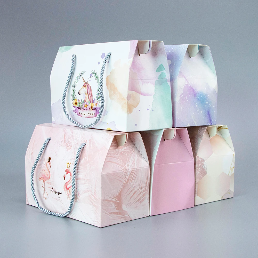 Portable gift box color portable card box holiday gift candy food pastry paper bag boutique packaging box Support customization