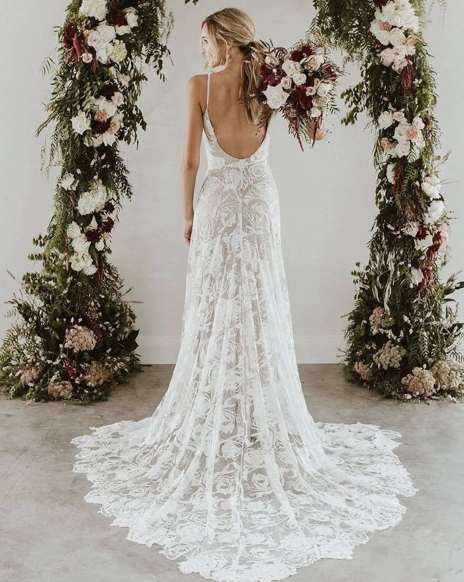 Romantic France Lace Boho Beach Wedding Dress 2022 Sexy Backless Spaghetti Straps Vestido de Noiva Vintage Bohemian Wedding Gown