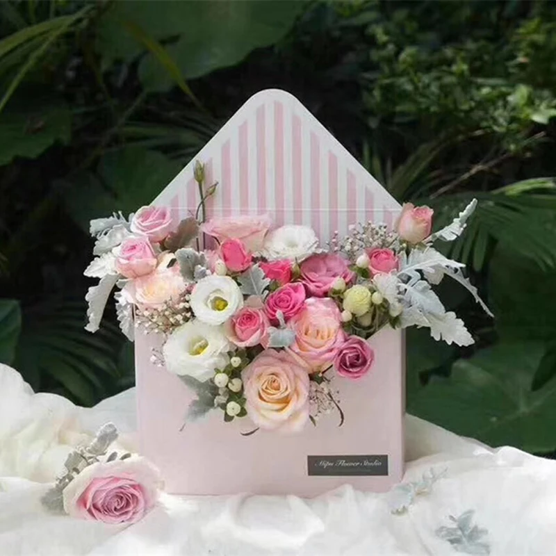 Romantic Flower Paper Boxes Envelope Bucket Rose Floral Gift Party  Packing Cardboard Package Box Bag for Wedding Party Decor