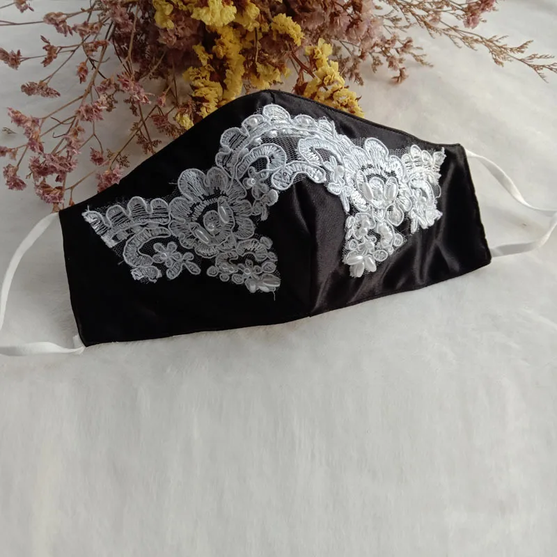 Maschera da sposa fatta a mano da sposa in pizzo su tasca con filtro in raso maschera per il viso 3D sagomata a 3 strati maschere riutilizzabili fatte a mano