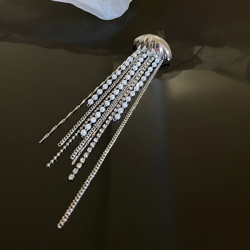 XIALUOKE 1 Piece Retro Tassel Jellyfish Crystal Pearl Drop Earrings For Women Hyperbole Personality Rhinestone Earrings Jewelry