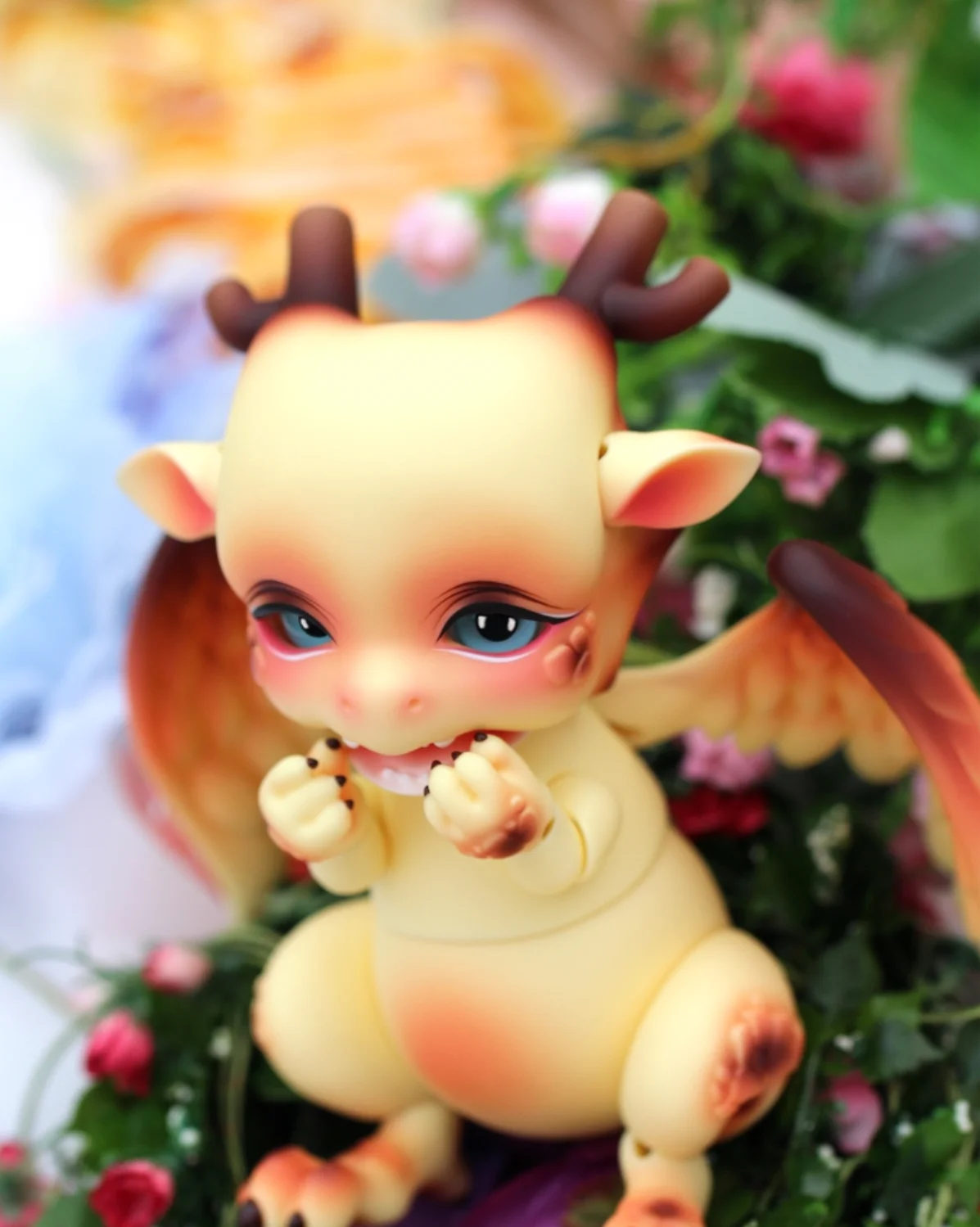 

BJD 1/6 Fire dragon PET resin doll