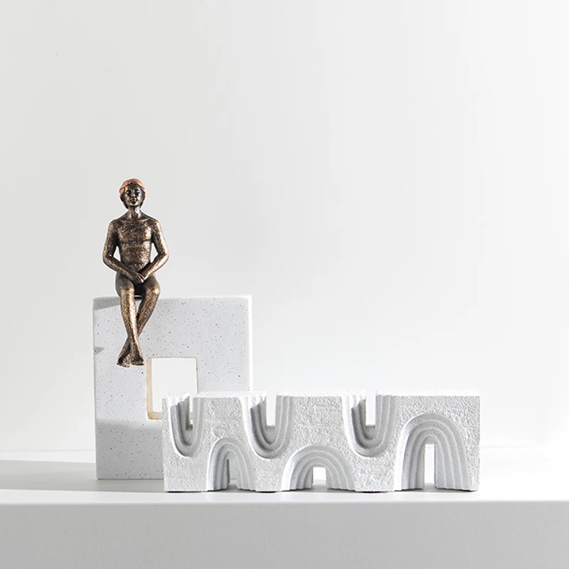 

Gold Thinker Statue Sitting On A Rectangular Frame Decor Home Multi Layer Arch Ornaments Hotel Villa Home Resin Craft Decoration