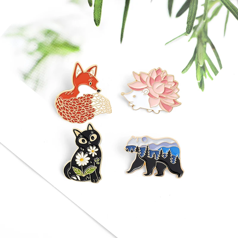 Cute Forest Garden Enamel Pins Fox Cat Bear Hedgehog Brooches Lapel Pin Cartoon Animal Badge Gifts for Kids Friends Wholesale