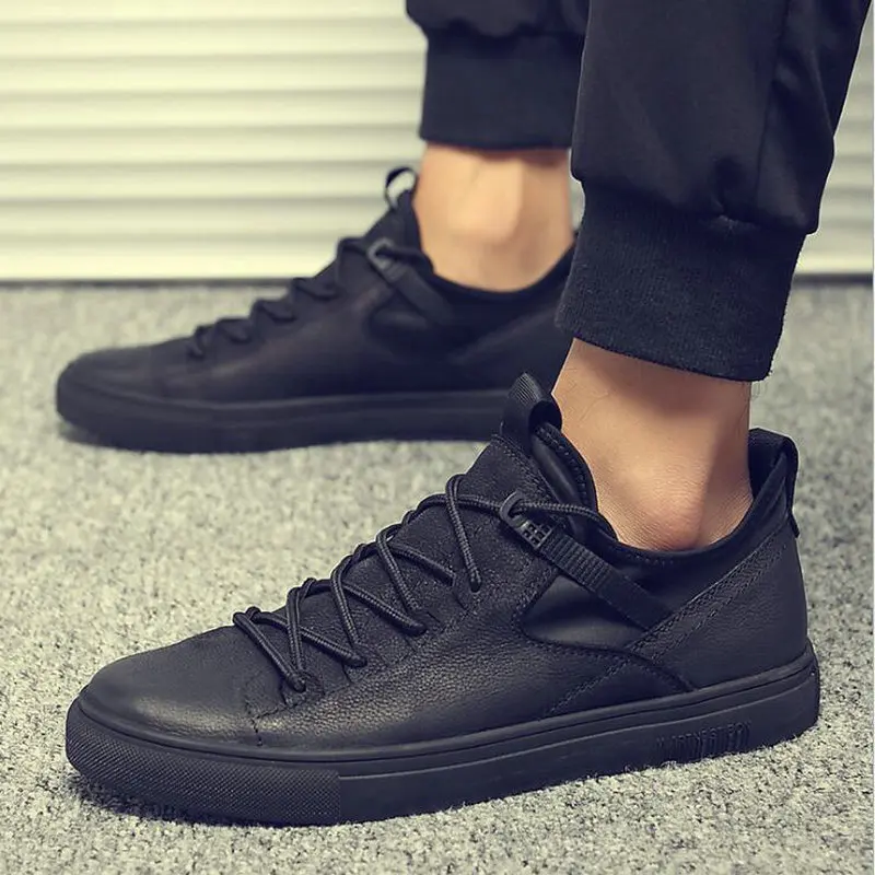 New Hot sale fashion male casual shoes all Black Men\'s leather casual Sneakers  fashion  Black white flats shoes LH-57