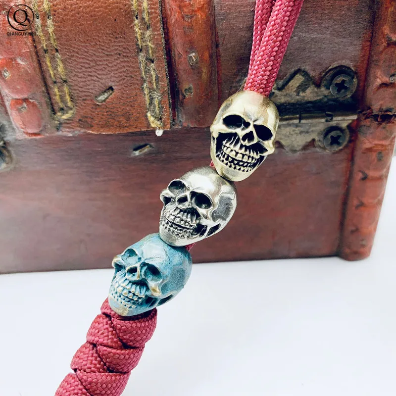 Brass Dark Little Skull Head Paracord Beads Handmade Keychain Pendant Outdoor EDC Keyring Hanging Pendants DIY Flashlight Beads