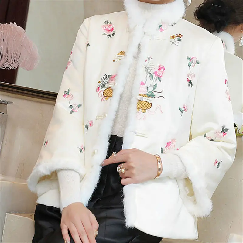 Short 2021 New Improved Tang Suit Chinese Style Retro Cotton Padded Jacket Cheongsam Embroidery Hanfu Women Qipao Coat M1752