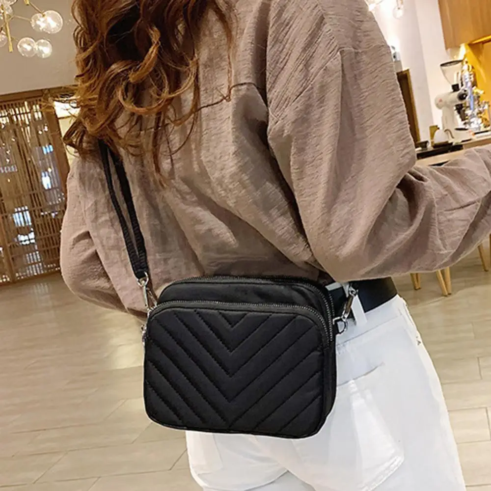 New Fashion Trend Rhombic Nylon Shoulder Bag Women's Lingge Large-capacity Multi-purpose Leisure Solid Color Zipper Bags