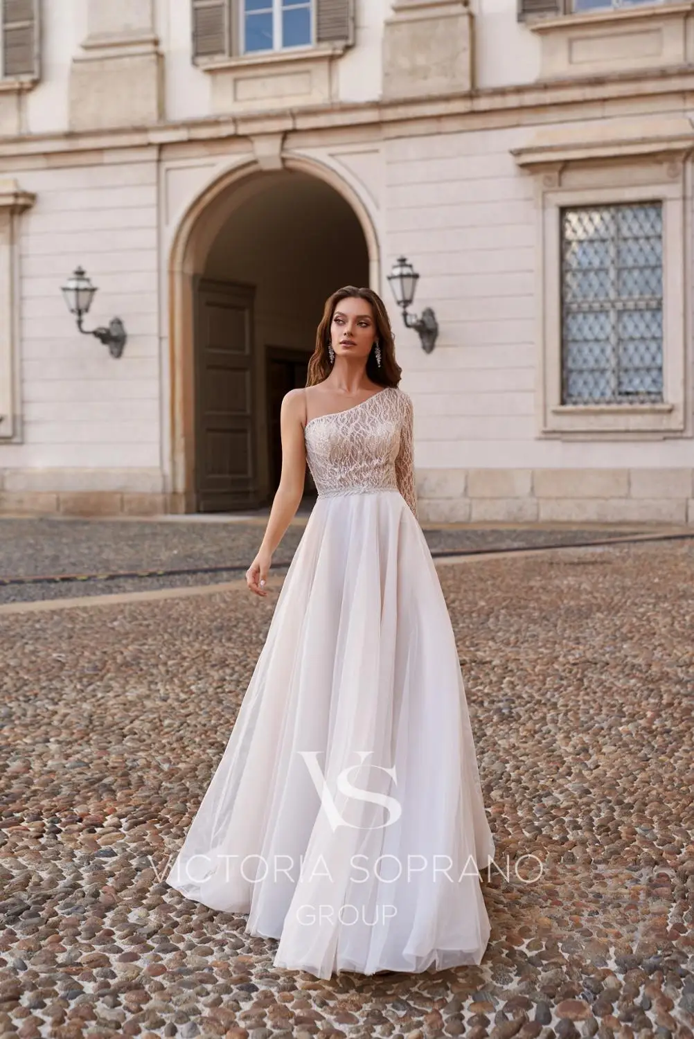 Um ombro vestidos de casamento rendas lantejoulas uma linha varredura trem boho vestido de casamento mais tamanho feito sob encomenda simples roupões de mariée