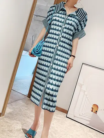 मियाके प्लीटेड हार्ट्स लव प्रिंटेड ड्रेस महिलाओं के लिए स्प्रिंग समर कार्डिगन सिंगल ब्रेस्टेड एलिगेंट फ्लेयर स्लीव डिज़ाइनर कपड़े 8 best sales मियाके पोशाक - №2