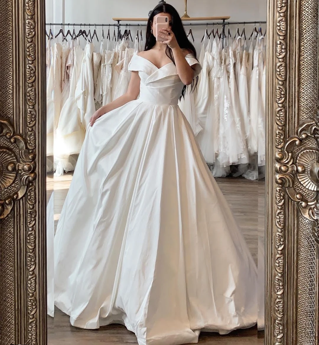 Satin Wedding Dress Sweetheart Short Sleeve Ball Gowns Simple Bridal Gown For Women Rustic Civil Cheap Robe De mariee Gorgeous