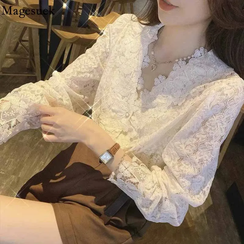 French V-neck Sweet Flower Lace Blouse Women Elegant Loose Women\'s Clothing 2023 Long Sleeve Black Vintage Shirt for Women 17054