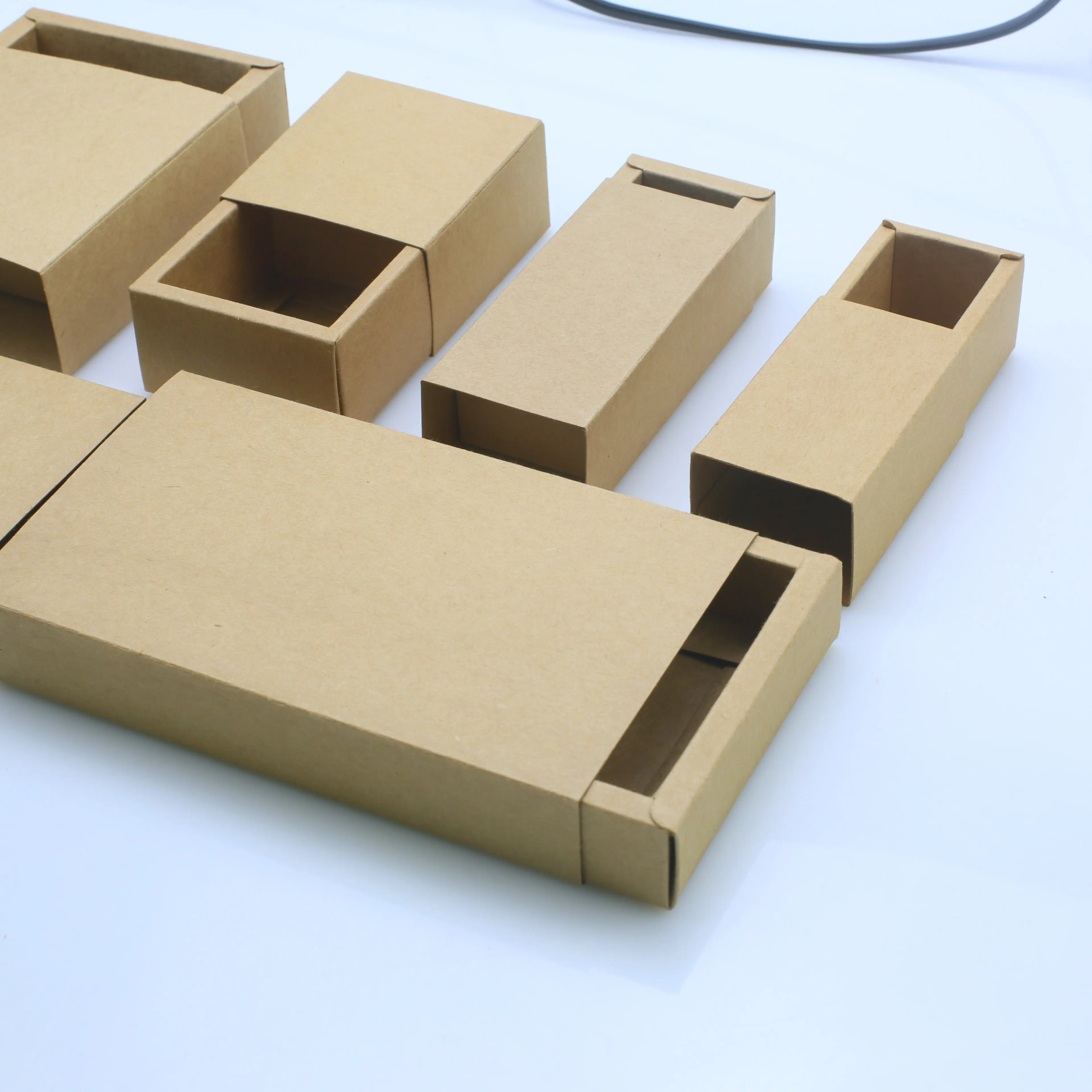 

50 шт конфеты подарок Коробки крафт Бумага одежда для свадьбы, дня рождения, Рождественский сувенир подарочная упаковка для конфет коробка для выдвижного ящика