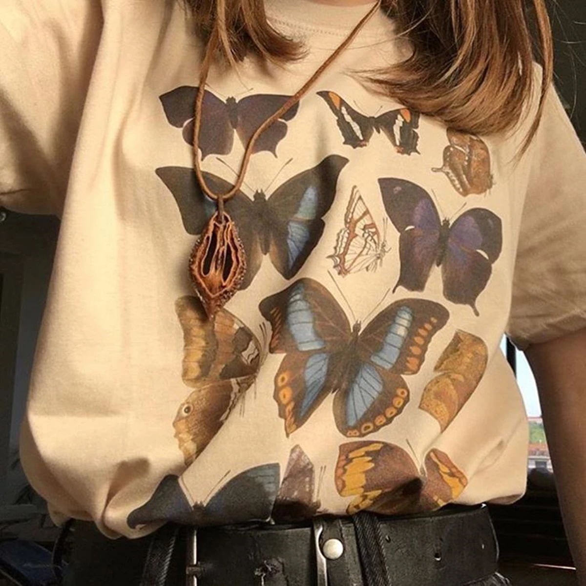 

Vintage Butterfly Print Women T Shirt 2021 New Beige O Neck Short Sleeve Cotton Tees Summer Harajuku Casual Lady T Shirt Tops