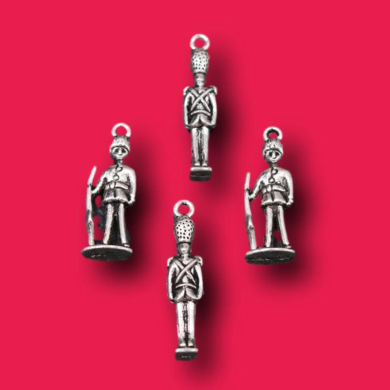 10pcs Silver Plated Queen of England\'s Royal Guard of Honor 3D Mini Dolls Pendants DIY Charms For Retro Jewelry Crafts Findings