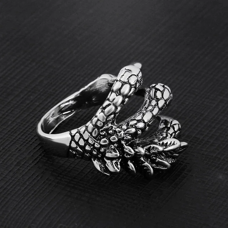 Vintage Dragon Eagle Claw Ring Locomotive Rock Men's Devil Claw Alloy Ring Giant Wolf Claw Ring Jewelry Gift Resizable