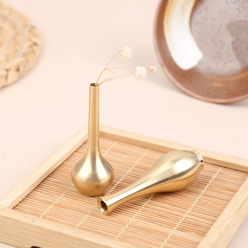 

Изысканная кукольная мини-ваза из чистой меди, Золотая декоративная античная ваза для гостиной, уникальная ваза, кукольный домик, имитация цветка розы