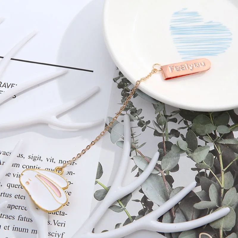 Metal Bookmarks White Rabbit Creative Classical exquisite Mini Metal Art Pattern Bookmark Page Folder Office School Supplies