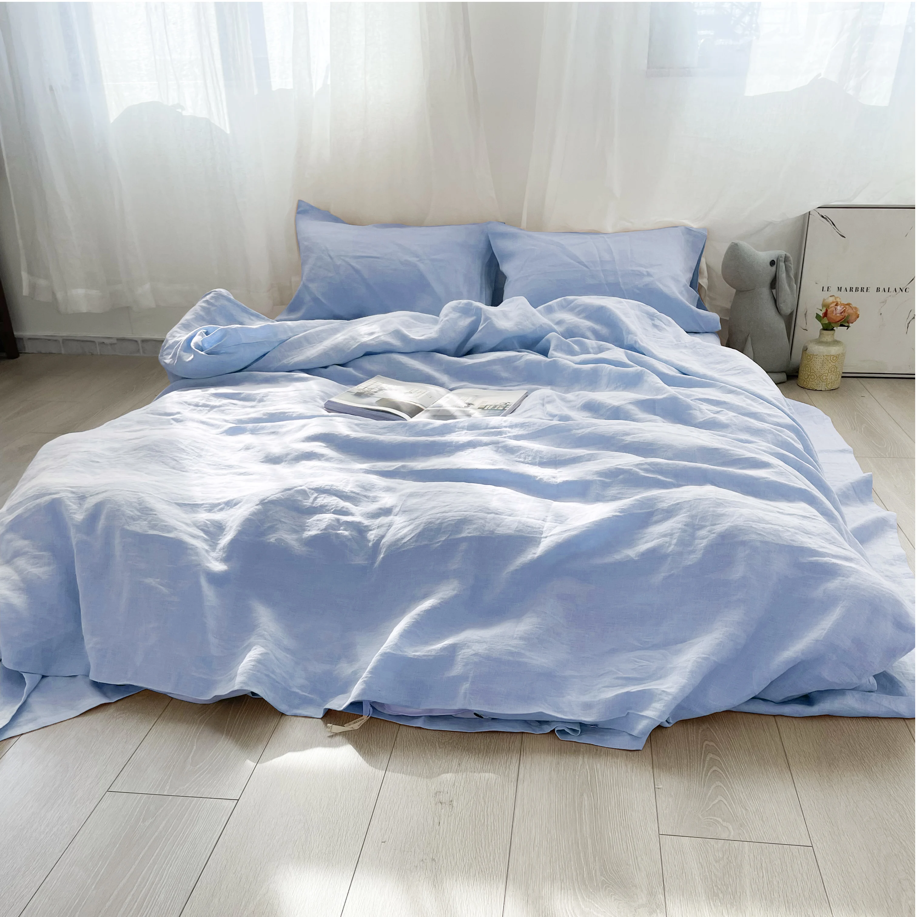 Pure linen simple bedding kit empty blue