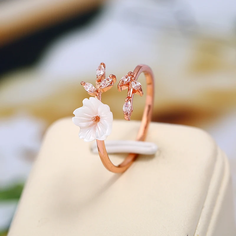 Cute Zircon Crystal Leaf Shell Flower Ring for Women Ladies Rose Gold color Romantic Shell Jewelry open Rings Size adjustable
