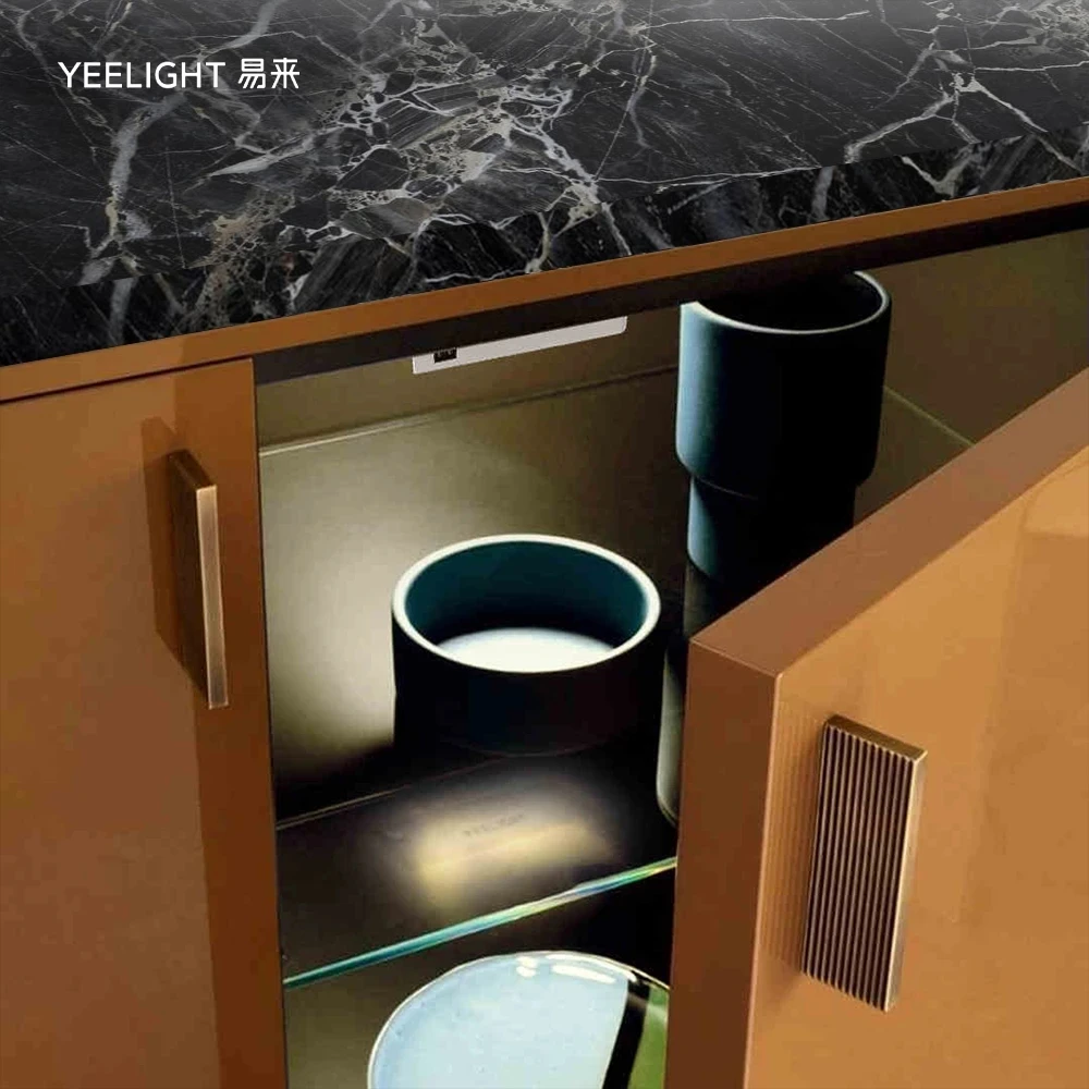 Luz do guarda-roupa no armário de vinho automático cabo de carregamento livre indução luz armário de sapato gaveta luz