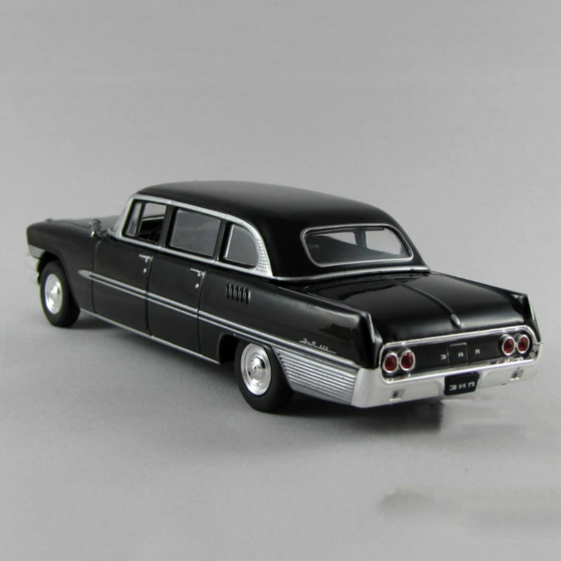 1/43 Russian Car Model Soviet Union Khrushchev\'s Jill ZIL 111G Static Collection Decorated Holiday Gifts Toys