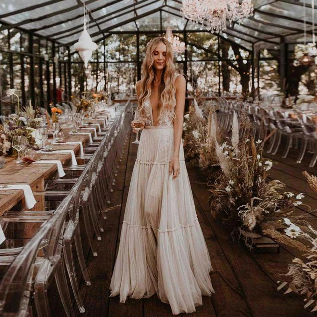 Abiti da sposa scollo A v profondo Boho Nude Champagne Ruffles Tulle abiti da sposa senza maniche una linea Sexy stile Country Robe De Mariee AliExpress 320