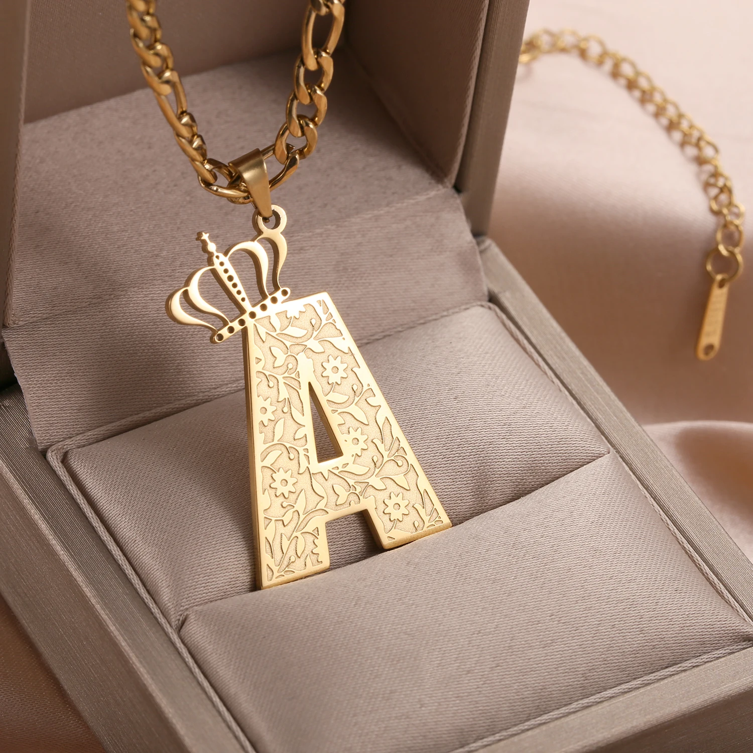 A-Z Crown Letters Necklaces For Women Initials Chain Stainless Steel Necklace Pendants Men's Hip Hop Jewelry Mother's Day Gift