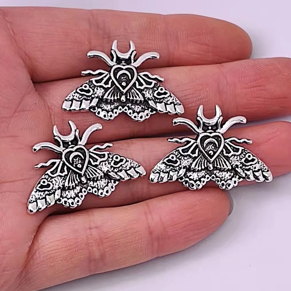 5pcs Moon Moth Pendant charms Women Wedding Party Fashion Jewelry charms Gifts Female Bijoux for DIY women man Accessories