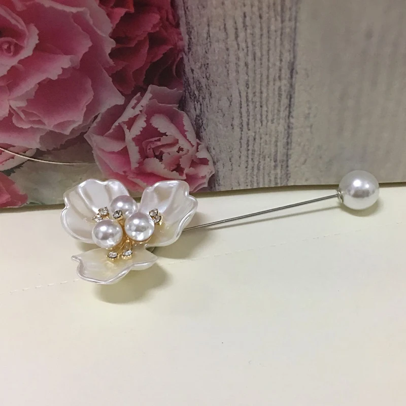 Manufacturers direct new fashion joker pearl style creativity camellia four petals five petals a word pin brooch