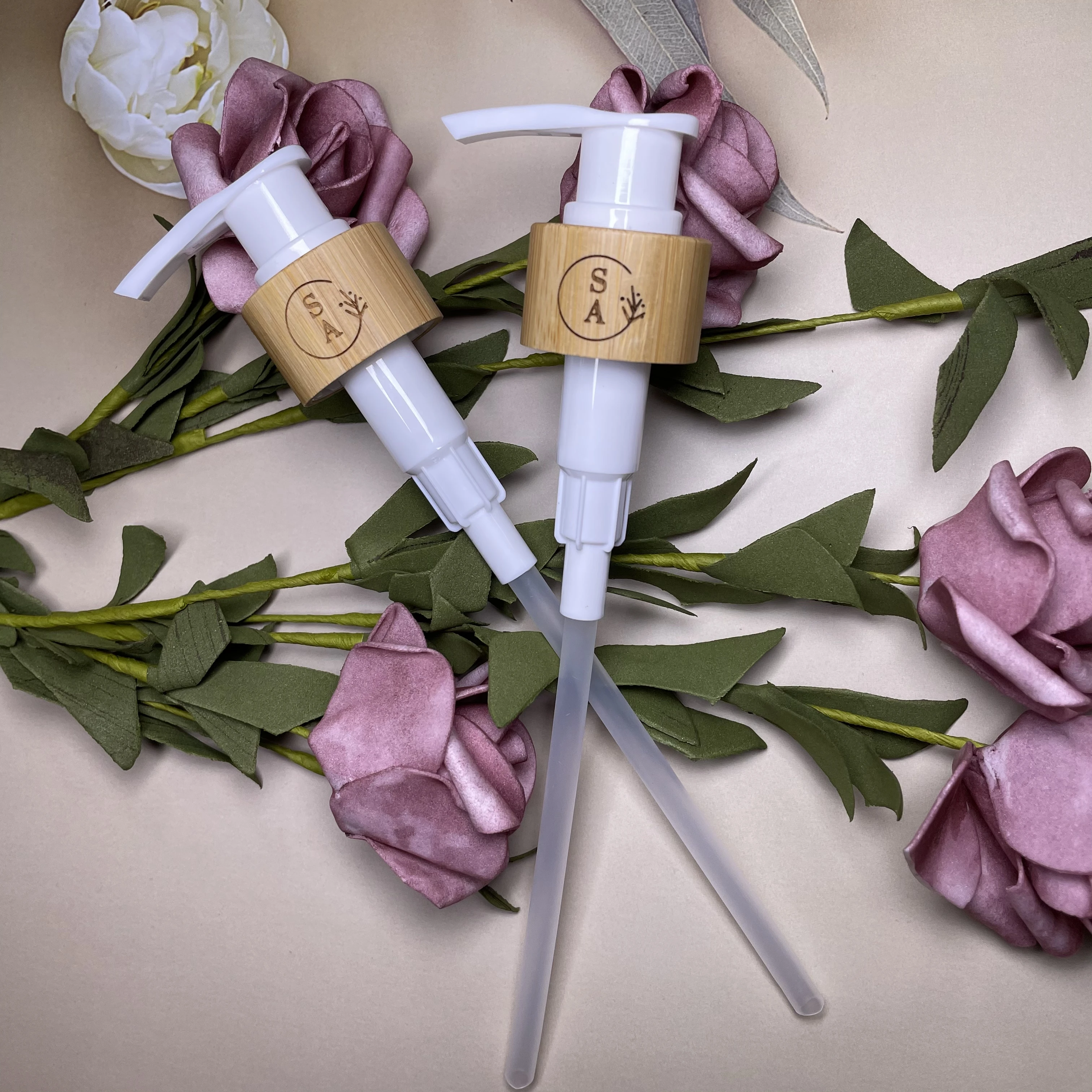 

Custom Logo The Fine Quality Wholesale Bottles Cap Bamboo All Kinds Of Essential Oil Bottle Lid Pump Bottles Wooden Cover
