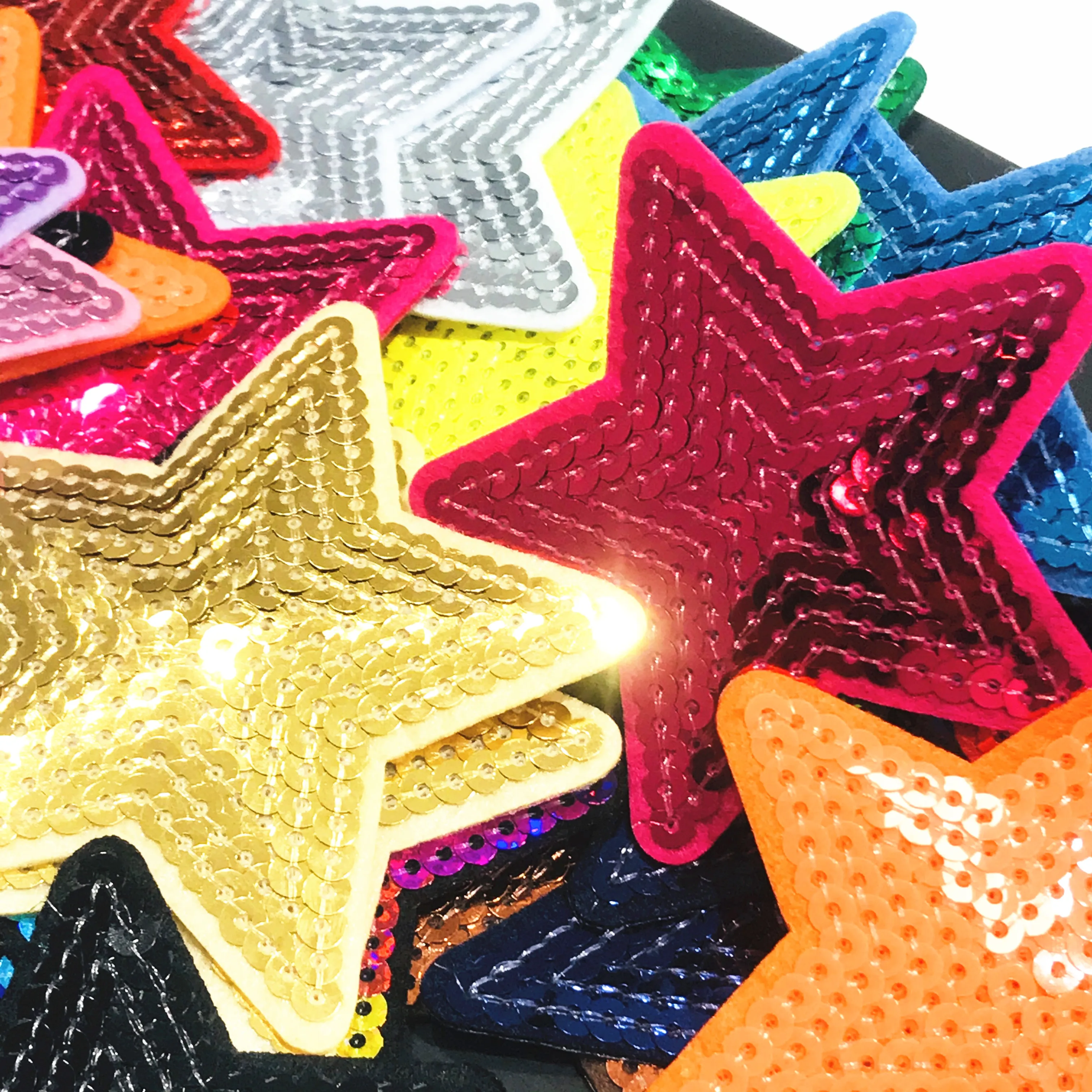 1Pcs Sequined Shiny Star Colorful Patch Glitter Stars Stickers DIY Fabric Appliques Embroidered Iron On Coats Jeans Pants Badge