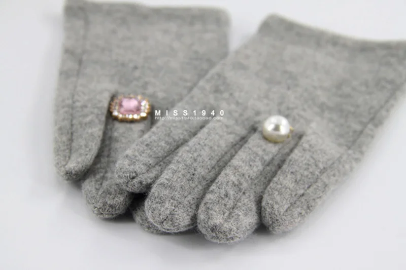 Winter Pearl Gem Wool Knit Warm Touch Screen Mittens Female Double Layer Plus Plush Thick Cashmere Driving Soft Black Glove H24